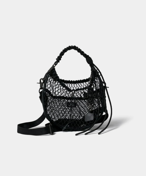 beautiful people(ビューティフルピープル)の「【beautiful people/ビューティフルピープル】over engineering mini drawstring bag/オーバーエンジニアリングミニドローストリングバッグ(ショルダーバッグ・レディース・ブラック・FREE)」の1枚目の写真