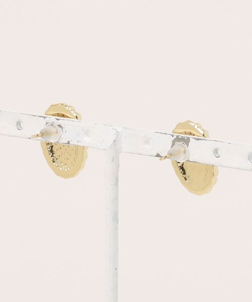 tone(トーン)の「【88eighty-eight】ミニ薔薇パールレッドアンティークピアス【import】(MA)(ピアス(両耳用)・レディース・レッド・FREE)」の5枚目の写真