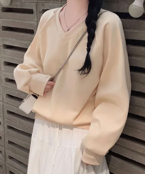 VIVID LADY(ビビッドレディー)の「Vネック 長袖ラグランスウェット(スウェット・レディース・グレー/チャコールグレー/クリーム・FREE)」の1枚目の写真