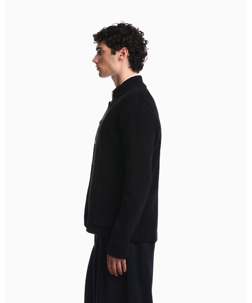 EMPORIO ARMANI(エンポリオアルマーニ)の「<オンライン限定>【エンポリオ アルマーニ】CAPSULE SIGNATURE ジャケット リブニット オフセンターフロント(テーラードジャケット・メンズ・ブラック×ブルー・52/50/48/46)」の3枚目の写真