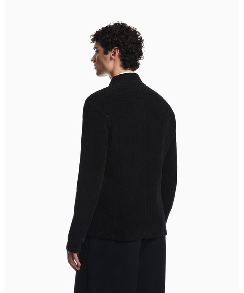 EMPORIO ARMANI(エンポリオアルマーニ)の「<オンライン限定>【エンポリオ アルマーニ】CAPSULE SIGNATURE ジャケット リブニット オフセンターフロント(テーラードジャケット・メンズ・ブラック×ブルー・52/50/48/46)」の4枚目の写真