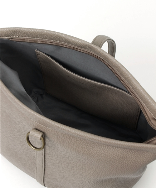 LBC(エルビーシー)の「合皮ショルダー (ショルダーバッグ・レディース・オフホワイト/ブラック/ベージュ・ONE SIZE)」の8枚目の写真