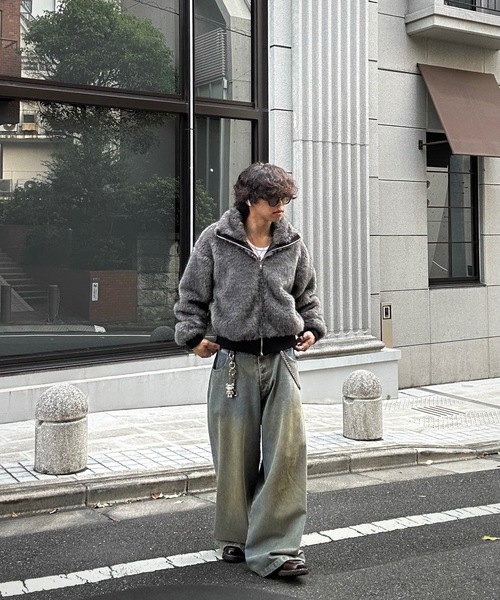 MandO(エムオー)(エムオー)の「【ユニセックス】2WAYスタンドカラーボリュームファージャケット(ブルゾン・メンズ・ベージュ/ブラック/ブラウン/チャコールグレー・MEDIUM/LARGE)」の8枚目の写真