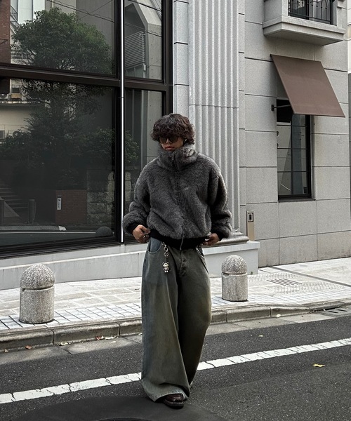 MandO(エムオー)(エムオー)の「【ユニセックス】2WAYスタンドカラーボリュームファージャケット(ブルゾン・メンズ・ベージュ/ブラック/ブラウン/チャコールグレー・MEDIUM/LARGE)」の9枚目の写真