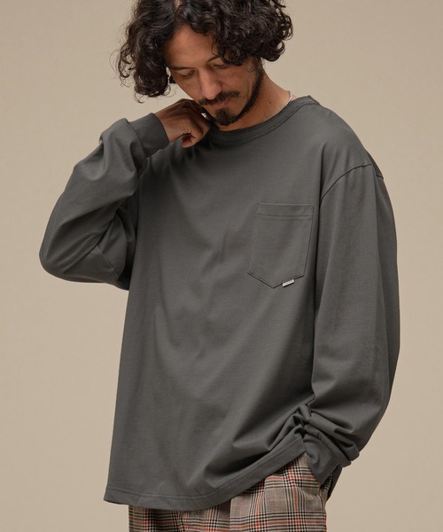 THEOREM(セオレム)の「mlt5882-Flag Label Poketed LS Tee ポケロンTシャツ(TRM-2624016)(Tシャツ/カットソー・メンズ・ホワイト/チャコール/ブラック/ブラウン・M/L/XL)」の3枚目の写真