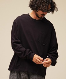 THEOREM（セオレム）の「mlt5882-Flag Label Poketed LS Tee ポケロンTシャツ(TRM-2624016)（Tシャツ/カットソー）」