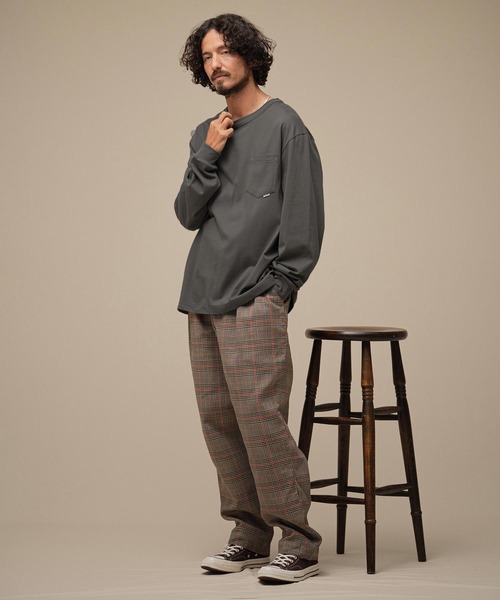 THEOREM(セオレム)の「mlt5882-Flag Label Poketed LS Tee ポケロンTシャツ(TRM-2624016)(Tシャツ/カットソー・メンズ・ホワイト/チャコール/ブラック/ブラウン・M/L/XL)」の15枚目の写真