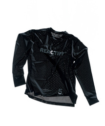 REACTIFY（リアクティファイ）の「スタティック リフレクティブ オーバーサイズ ロングスリーブ ブラック（Tシャツ/カットソー）」