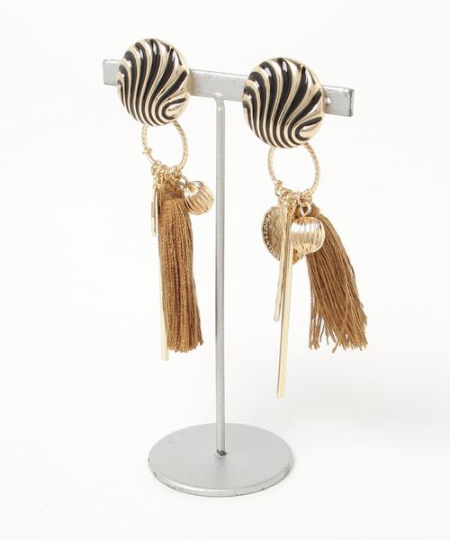 YECCA VECCA（イェッカヴェッカ）の「2wayタッセルイヤリング（イヤリング・レディース・ブラック/キャメル/グリーン・FREE）」の3枚目の写真