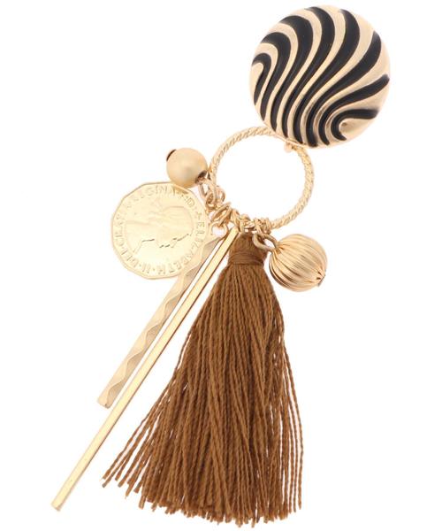 YECCA VECCA（イェッカヴェッカ）の「2wayタッセルイヤリング（イヤリング・レディース・ブラック/キャメル/グリーン・FREE）」の9枚目の写真