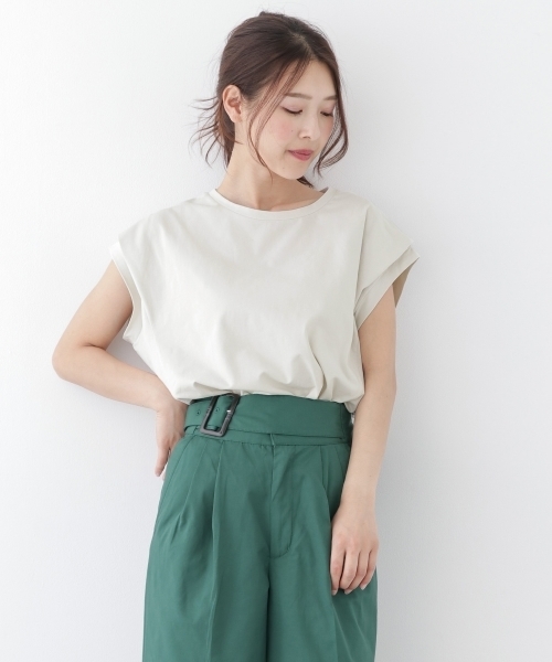 ITEMS URBANRESEARCH(アイテムズ アーバンリサーチ)の「ドルマンプルオーバー(Tシャツ/カットソー・レディース・カーキ/イエロー/オフホワイト/ネイビー・FREE)」の2枚目の写真