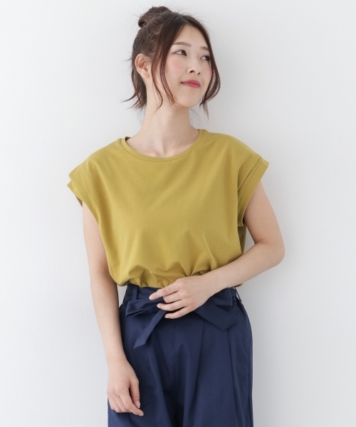 ITEMS URBANRESEARCH(アイテムズ アーバンリサーチ)の「ドルマンプルオーバー(Tシャツ/カットソー・レディース・カーキ/イエロー/オフホワイト/ネイビー・FREE)」の4枚目の写真
