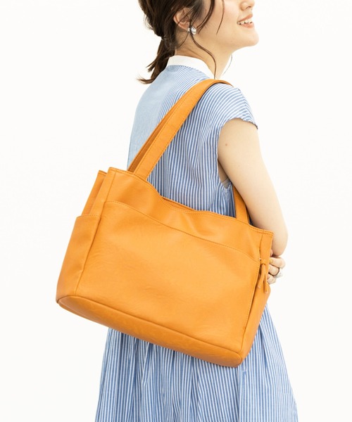 GeeRA（ジーラ）の「【多収納】１０ポケットトートバッグ（トートバッグ・レディース・ネイビー/アイボリー/ダークブラウン/ベージュ/ブラウン/オレンジ/ブラック/レッド/グリーン/マスタード/モカ/カーキ・FREE）」の10枚目の写真