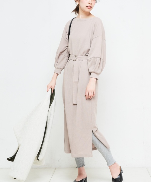 natural couture（ナチュラルクチュール）の「ボリューム袖ベルト付ワッフルワンピ（ワンピース・レディース・ベージュ/ボルドー/ブラック/ピンク/キャメル・FREE）」の3枚目の写真