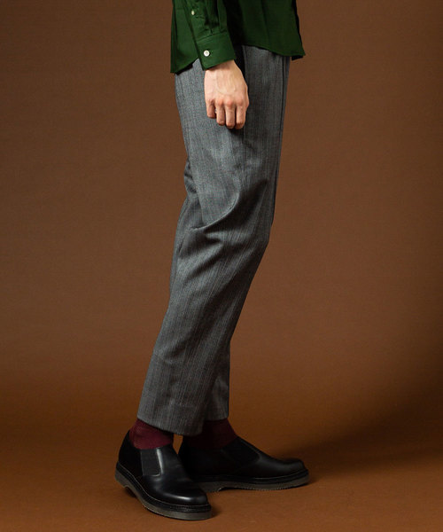 UNITED TOKYO(ユナイテッドトウキョウ)の「ヘリンボーンストライプピンタックイージーパンツ(その他パンツ・メンズ・ベージュ/グレー・1/2/3)」の7枚目の写真