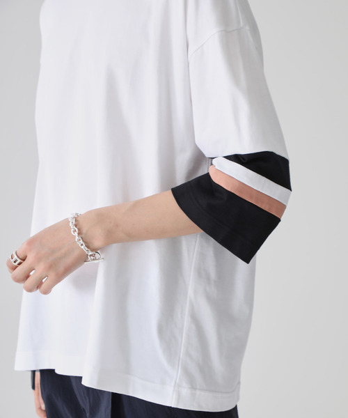 STUDIOUS（ステュディオス）の「【STUDIOUS】ビッグシルエットソデキリカエTシャツ（Tシャツ/カットソー・メンズ・ホワイト/ブラック/レンガ・3/1/2）」の22枚目の写真