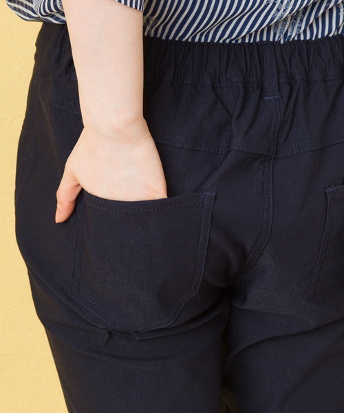 EVLOVE(イヴロヴ)の「美脚ストレッチクロップドスキニーパンツ(その他パンツ・レディース・ブラック/ネイビー・13号/17号/15号)」の4枚目の写真