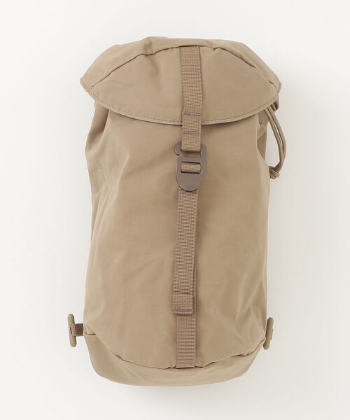 FJALL RAVEN (フェールラーベン)の「Singi Side Pocket (FJALLRAVEN/フェールラーベン)(バックパック/リュック・メンズ・ダークオリーブ/サンドベージュ・ONE SIZE)」の1枚目の写真