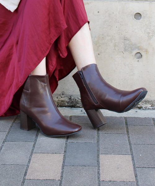 VIVIAN（ヴィヴィアン）の「バックデザイン切り替えショートブーツ（ブーツ・レディース・ブラック/ダークブラウン/アイボリー/ダークブラック・LL/S/M/L）」の4枚目の写真