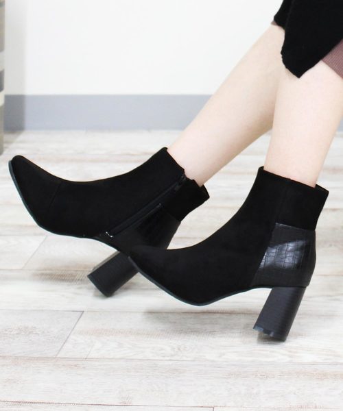 VIVIAN（ヴィヴィアン）の「バックデザイン切り替えショートブーツ（ブーツ・レディース・ブラック/ダークブラウン/アイボリー/ダークブラック・LL/S/M/L）」の3枚目の写真