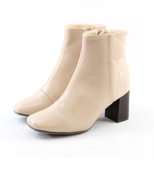 VIVIAN（ヴィヴィアン）の「バックデザイン切り替えショートブーツ（ブーツ・レディース・ブラック/ダークブラウン/アイボリー/ダークブラック・LL/S/M/L）」の5枚目の写真