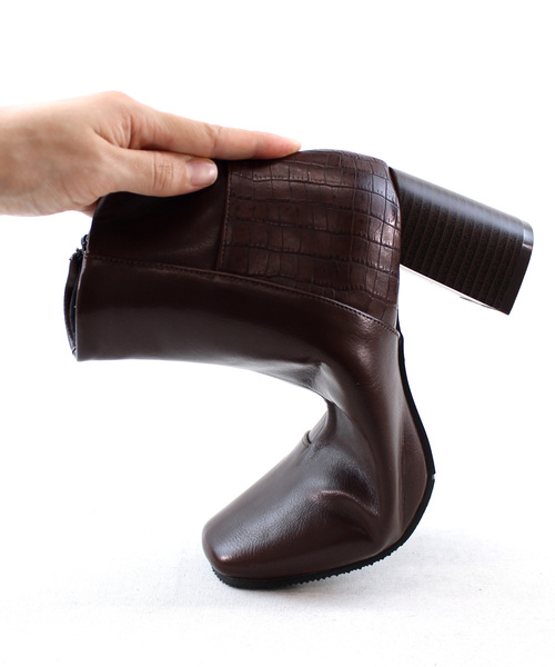 VIVIAN（ヴィヴィアン）の「バックデザイン切り替えショートブーツ（ブーツ・レディース・ブラック/ダークブラウン/アイボリー/ダークブラック・LL/S/M/L）」の15枚目の写真