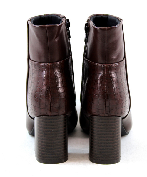 VIVIAN（ヴィヴィアン）の「バックデザイン切り替えショートブーツ（ブーツ・レディース・ブラック/ダークブラウン/アイボリー/ダークブラック・LL/S/M/L）」の16枚目の写真