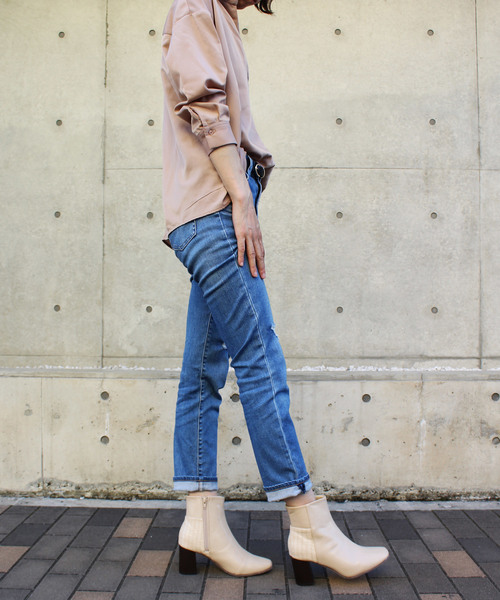 VIVIAN（ヴィヴィアン）の「バックデザイン切り替えショートブーツ（ブーツ・レディース・ブラック/ダークブラウン/アイボリー/ダークブラック・LL/S/M/L）」の17枚目の写真