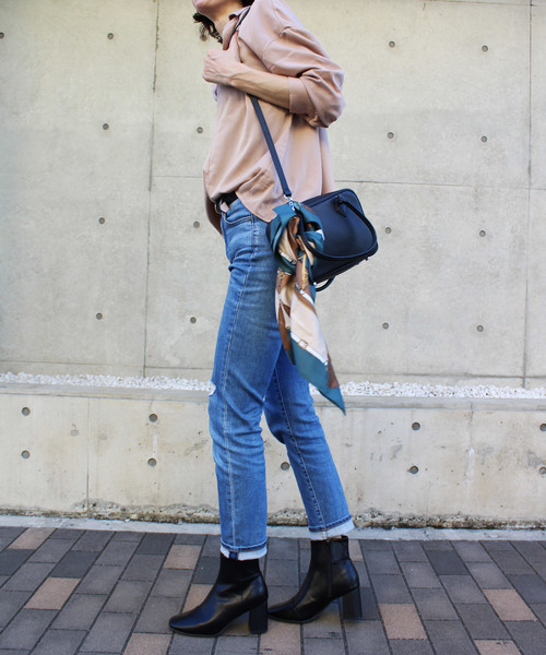 VIVIAN（ヴィヴィアン）の「バックデザイン切り替えショートブーツ（ブーツ・レディース・ブラック/ダークブラウン/アイボリー/ダークブラック・LL/S/M/L）」の18枚目の写真