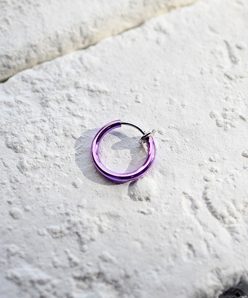 Fun & Daily(ファンアンドデイリー)の「F&D : 1ピース・スモールフープイヤリング(イヤリング・レディース・ブラック/シルバー/ゴールド/ブルー/レッド/オレンジ/グリーン/チャコールグレー/ホワイト/パープル・FREE)」の21枚目の写真