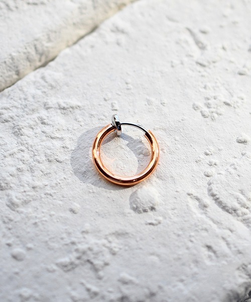 Fun & Daily(ファンアンドデイリー)の「F&D : 1ピース・スモールフープイヤリング(イヤリング・レディース・ブラック/シルバー/ゴールド/ブルー/レッド/オレンジ/グリーン/チャコールグレー/ホワイト/パープル・FREE)」の22枚目の写真