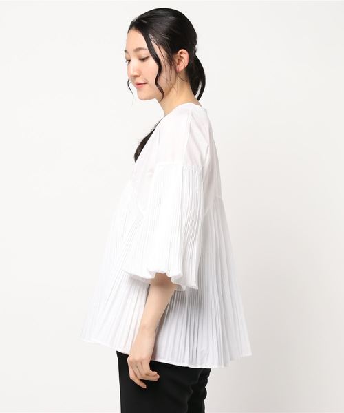 fifth（フィフス）の「プリーツデザインボリュームスリーブブラウス（シャツ/ブラウス・レディース・ホワイト/ベージュ・MEDIUM）」の14枚目の写真