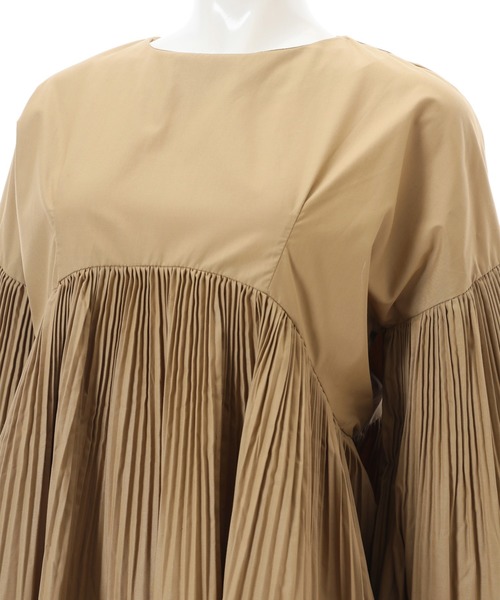 fifth（フィフス）の「プリーツデザインボリュームスリーブブラウス（シャツ/ブラウス・レディース・ホワイト/ベージュ・MEDIUM）」の11枚目の写真