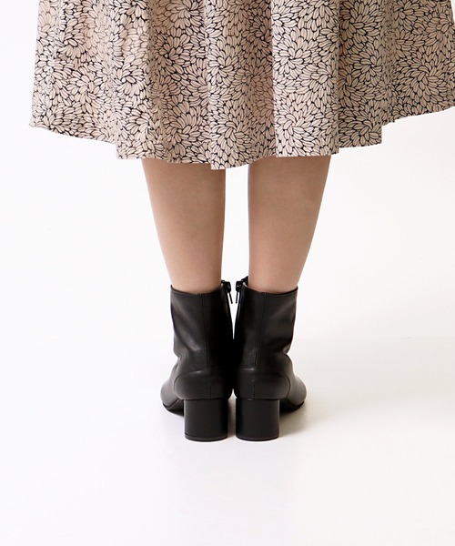 salle de bal(サルデバル)の「∴【 Maisons Laffitte / メゾンラフィット 】 スクエアショートブーツ HDMZL01(ブーツ・レディース・ブラック/ベージュ・38/39/36/37)」の6枚目の写真