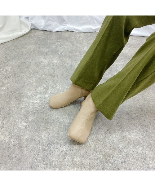 salle de bal(サルデバル)の「∴【 Maisons Laffitte / メゾンラフィット 】 スクエアショートブーツ HDMZL01(ブーツ・レディース・ブラック/ベージュ・38/39/36/37)」の19枚目の写真