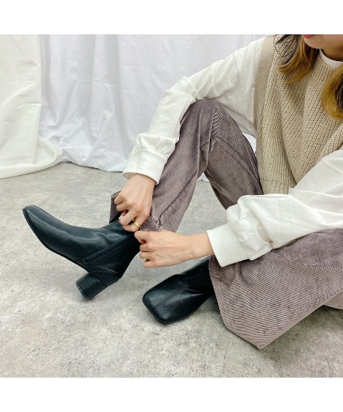 salle de bal(サルデバル)の「∴【 Maisons Laffitte / メゾンラフィット 】 スクエアショートブーツ HDMZL01(ブーツ・レディース・ブラック/ベージュ・38/39/36/37)」の22枚目の写真