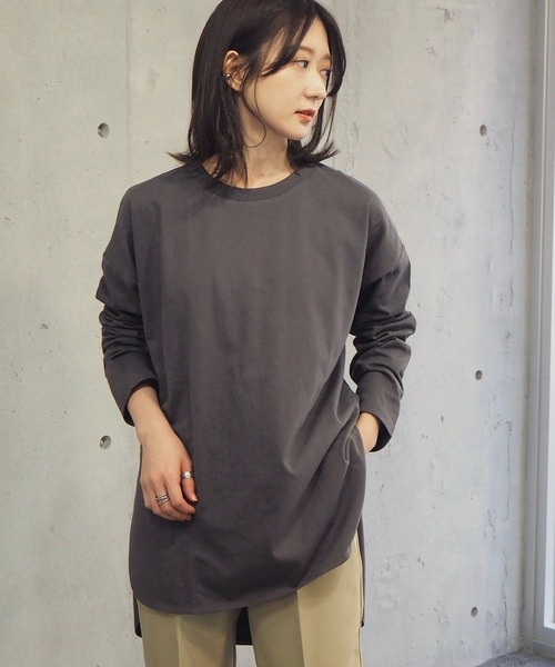 tiptop（ティップトップ）の「クルーネックラウンドヘムBIGロンT（Tシャツ/カットソー・レディース・ブラック/オフホワイト/A/ライトベージュ/ブルー/グリーン/スミクロ・FREE）」の3枚目の写真