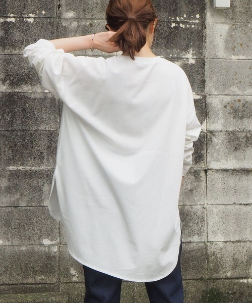 tiptop（ティップトップ）の「クルーネックラウンドヘムBIGロンT（Tシャツ/カットソー・レディース・ブラック/オフホワイト/A/ライトベージュ/ブルー/グリーン/スミクロ・FREE）」の8枚目の写真