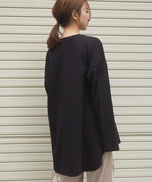 tiptop（ティップトップ）の「クルーネックラウンドヘムBIGロンT（Tシャツ/カットソー・レディース・ブラック/オフホワイト/A/ライトベージュ/ブルー/グリーン/スミクロ・FREE）」の11枚目の写真