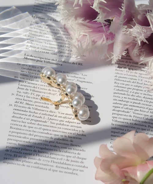 Cupid Heart(キューピッドハート)の「【Cupid Heart】結婚式アクセサリー ヘアカフ(バレッタ/ヘアクリップ・レディース・ベージュ・MEDIUM)」の4枚目の写真