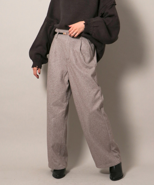 VENCEEXCHANGE（ヴァンスエクスチェンジ）の「ベルト付きフェイクウールタックストレートパンツ（その他パンツ・レディース・オフホワイト/チャコールグレー/ブラウン・L/M）」の3枚目の写真