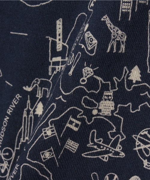 SHIPS（シップス）の「MAP TOTE:マップ プリント ショートスリーブ TEE（Tシャツ/カットソー・キッズ・レッド/ワインレッド/ネイビー/ダークブルー・110/90/100）」の9枚目の写真