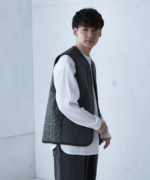 LAVENHAM（ラベンハム）の「【LAVENHAM/ラベンハム】 LAVENSTER COLLARLESS GILET（ダウンベスト・メンズ・オリーブ/ブラック・40/38）」の10枚目の写真