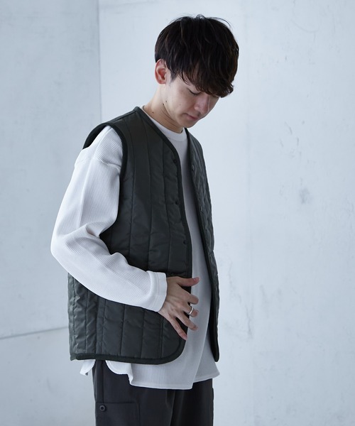 LAVENHAM（ラベンハム）の「【LAVENHAM/ラベンハム】 LAVENSTER COLLARLESS GILET（ダウンベスト・メンズ・オリーブ/ブラック・40/38）」の7枚目の写真