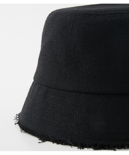 AZUL by moussy(アズールバイマウジー)の「FRINGE BUCKET HAT/フリンジバケットハット(キャップ・レディース・ベージュ/ブラック/アイボリー・FREE)」の12枚目の写真