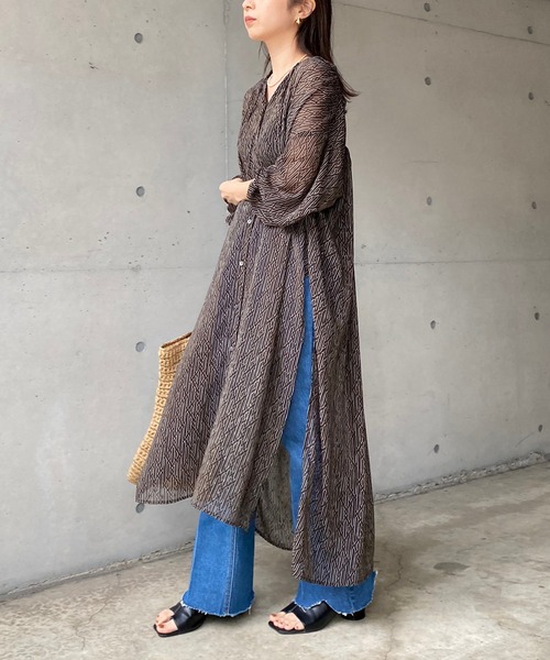 CAPRICIEUX LE'MAGE（カプリシューレマージュ）の「2WAYシアーキカワンピース（ワンピース・レディース・ブラック/ベージュ・FREE）」の2枚目の写真