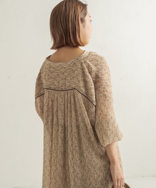 CAPRICIEUX LE'MAGE（カプリシューレマージュ）の「2WAYシアーキカワンピース（ワンピース・レディース・ブラック/ベージュ・FREE）」の19枚目の写真