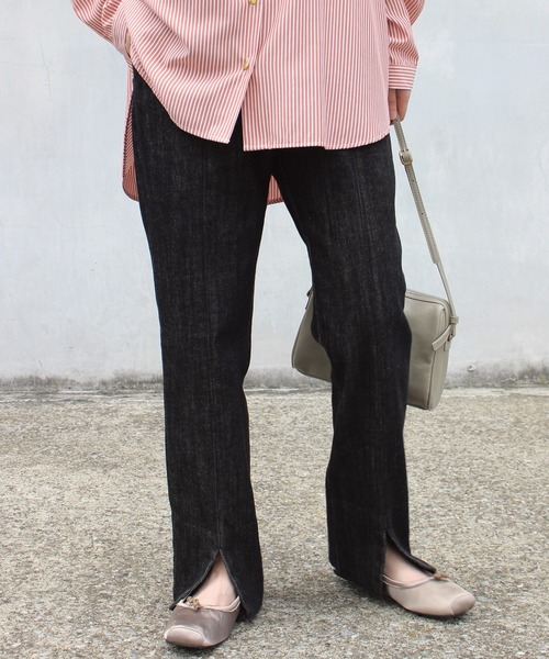 LAVEANGE（ラビアンジェ）の「10.5OZ デニムスリットパンツ（デニムパンツ・レディース・ブラック/ネイビー/ブルー・LL/3L/4L/M/L）」の6枚目の写真