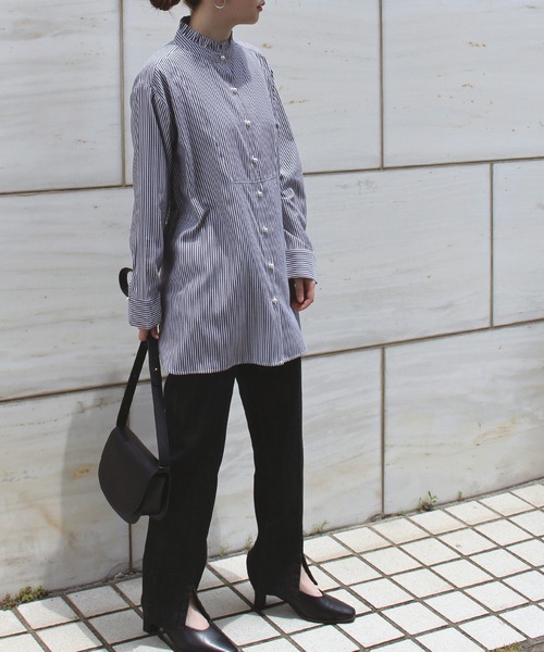 LAVEANGE（ラビアンジェ）の「10.5OZ デニムスリットパンツ（デニムパンツ・レディース・ブラック/ネイビー/ブルー・LL/3L/4L/M/L）」の5枚目の写真