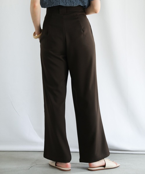 select MOCA(セレクトモカ)の「ワイドベルトループダブルタックストレートパンツ(スラックス・レディース・ダークブラウン/オレンジ/ライトベージュ・SMALL/MEDIUM)」の19枚目の写真